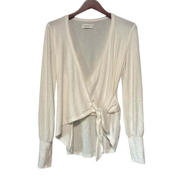 Abercrombie & Fitch Tops - Abercrombie & Fitch Soft And Cozy Wrap Top - S